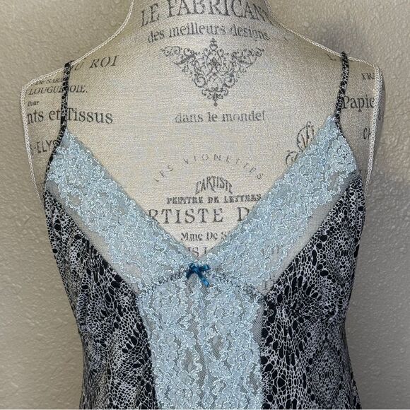 Cosmopolitan Nightie Slip Black and White Patterned With Blue Lace Size Large - Picture 4 of 16